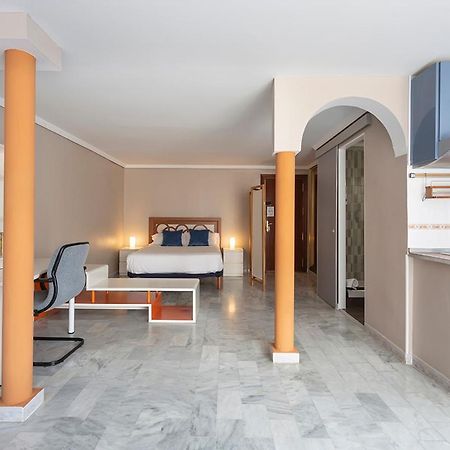 Francos 3 Sevilla Urban Apartment ภายนอก รูปภาพ