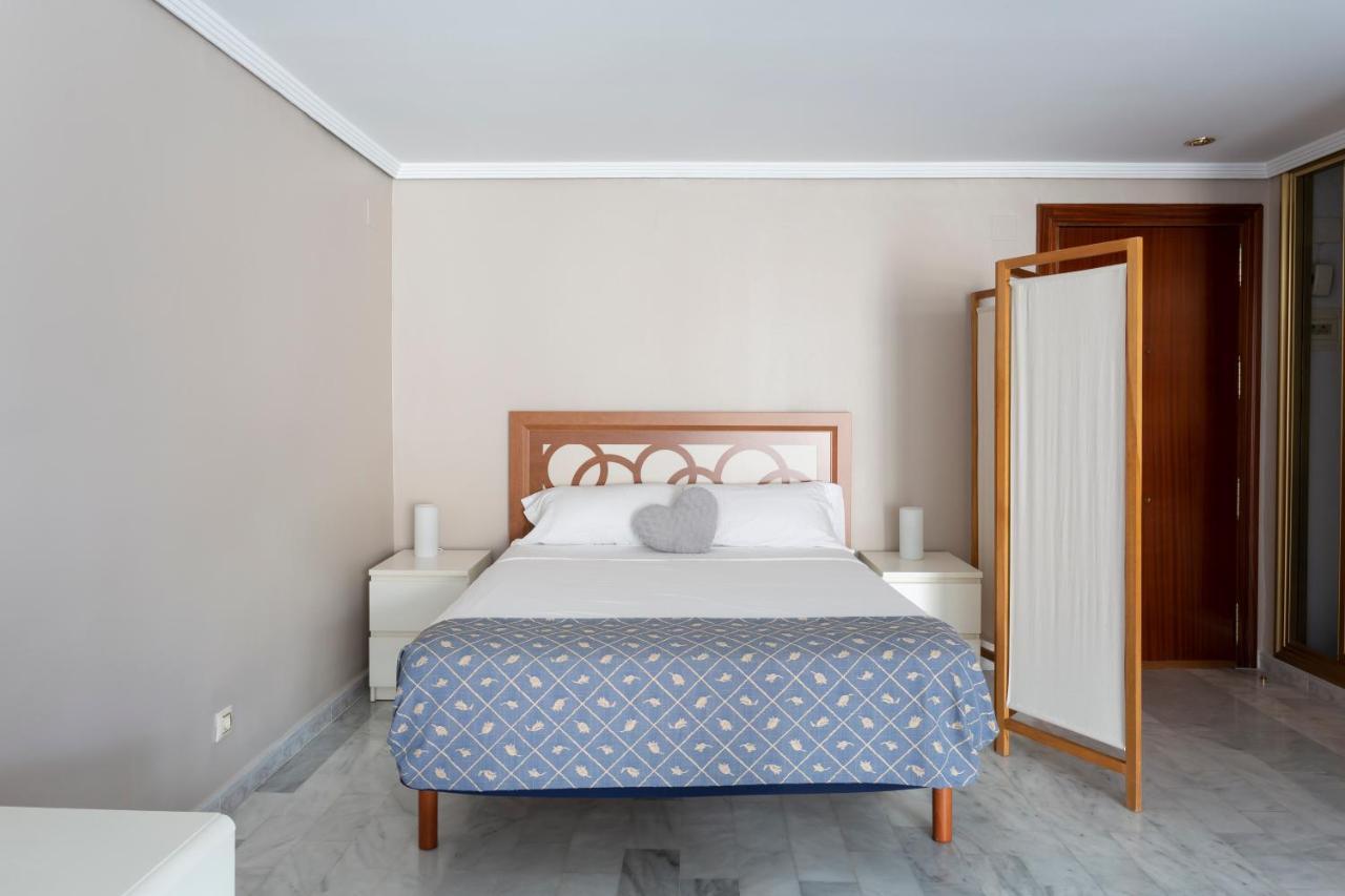 Francos 3 Sevilla Urban Apartment ภายนอก รูปภาพ