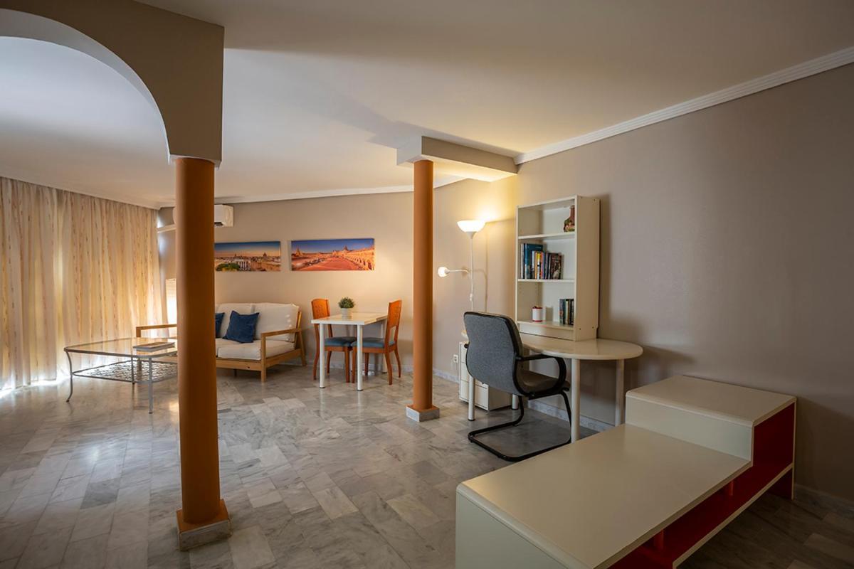 Francos 3 Sevilla Urban Apartment ภายนอก รูปภาพ
