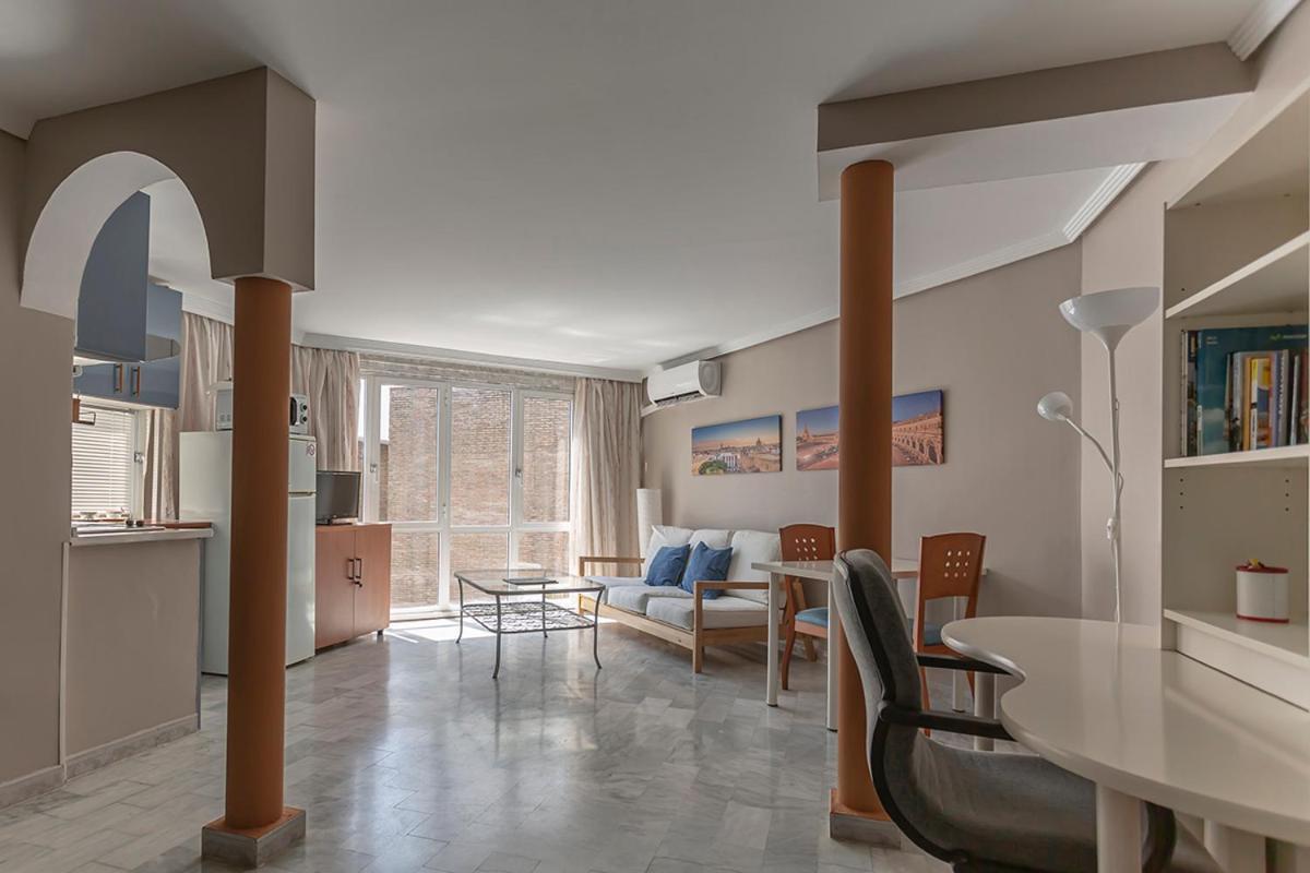 Francos 3 Sevilla Urban Apartment ภายนอก รูปภาพ