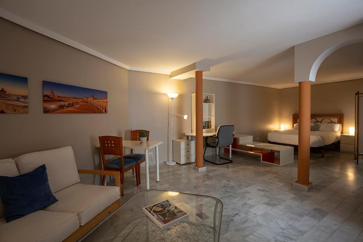 Francos 3 Sevilla Urban Apartment ภายนอก รูปภาพ