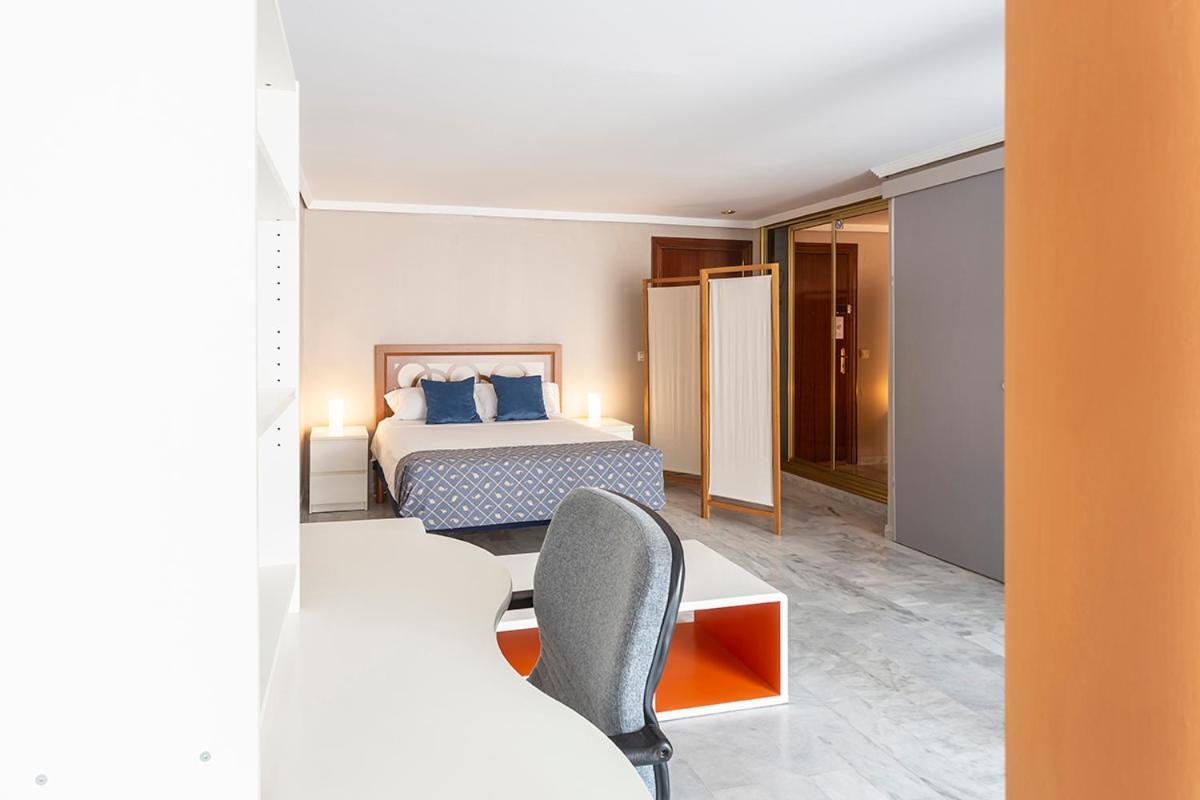 Francos 3 Sevilla Urban Apartment ภายนอก รูปภาพ