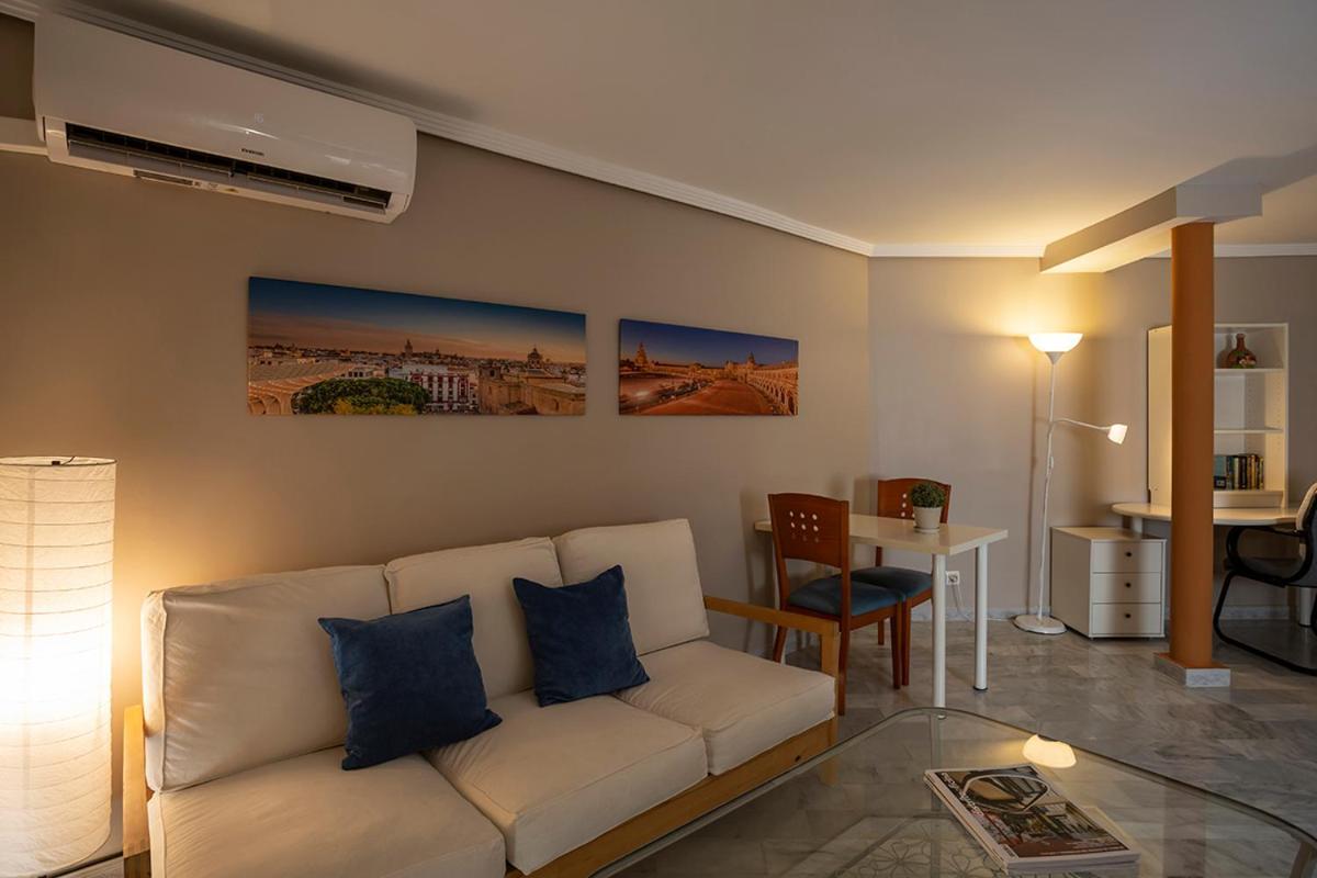 Francos 3 Sevilla Urban Apartment ภายนอก รูปภาพ