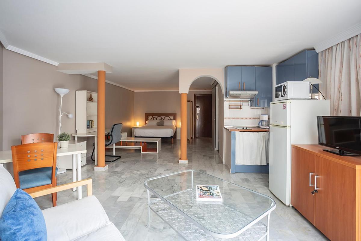 Francos 3 Sevilla Urban Apartment ภายนอก รูปภาพ