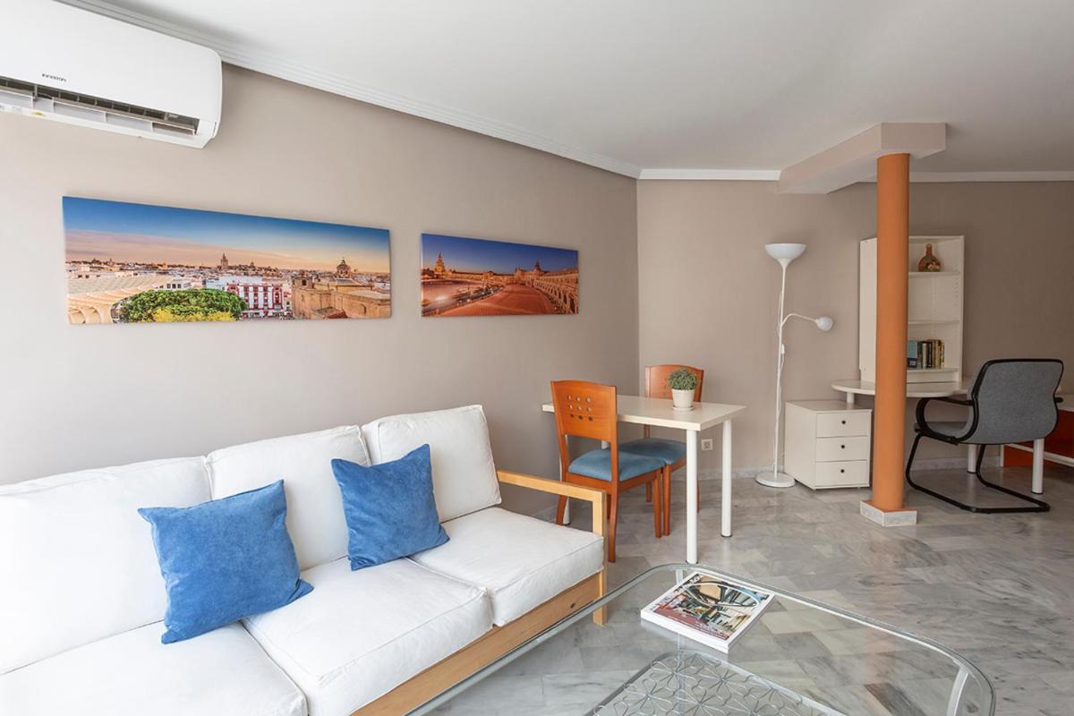 Francos 3 Sevilla Urban Apartment ภายนอก รูปภาพ