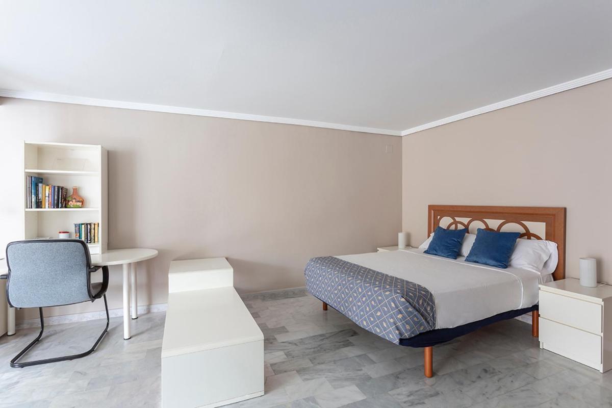 Francos 3 Sevilla Urban Apartment ภายนอก รูปภาพ